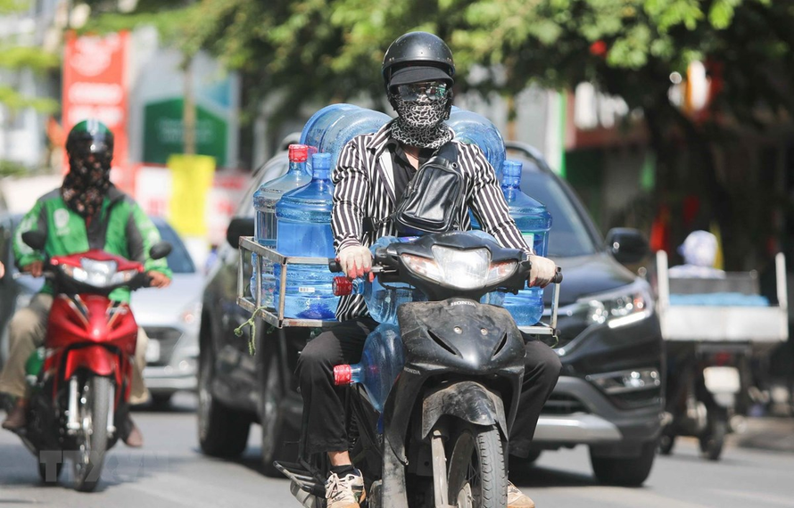 Bắc Bộ ngày nắng, chiều tối và đêm có mưa dông