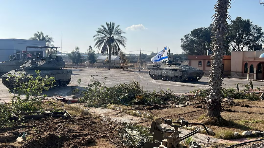 Israel tuyên bố kiểm soát cửa khẩu Rafah