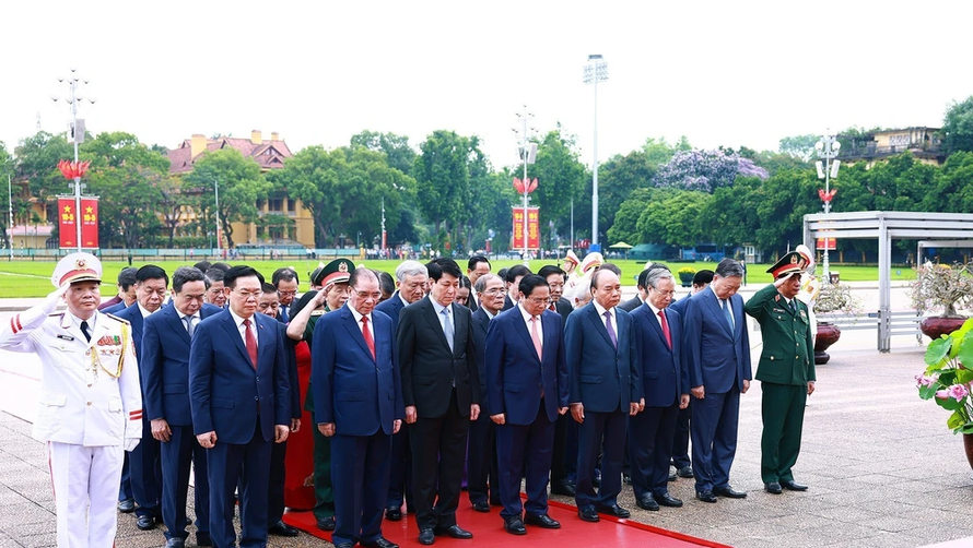 Lãnh đạo Đảng, Nhà nước viếng Chủ tịch Hồ Chí Minh nhân Ngày sinh của Người