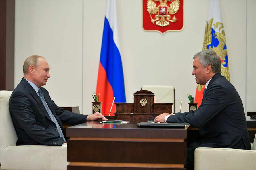 Tổng thống Nga Vladimir Putin và Chủ tịch Quốc hội Vyacheslav Volodin. Ảnh: Reuters