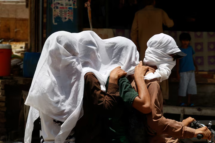 Nhiệt độ tại Pakistan vượt ngưỡng 52℃