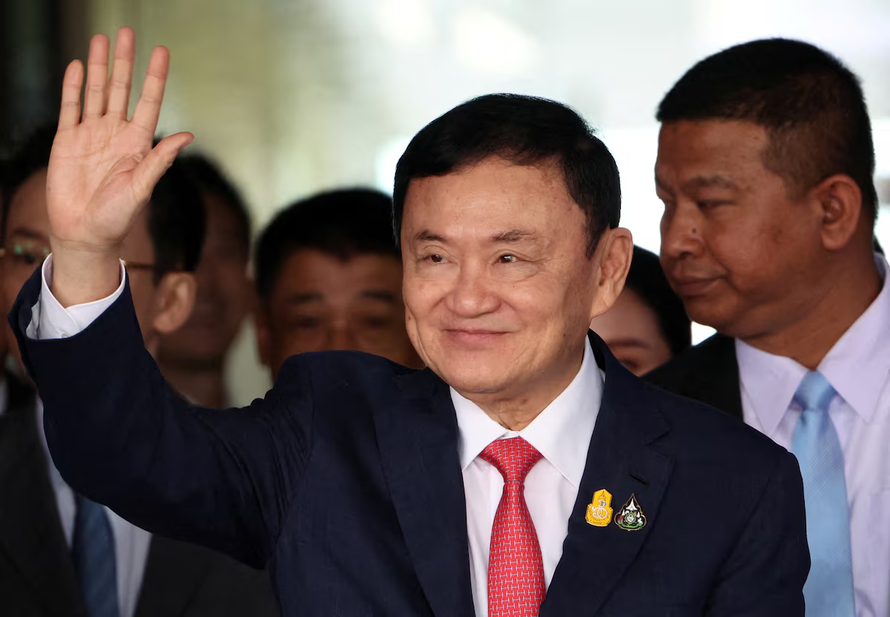 Ông Thaksin bị truy tố tội khi quân