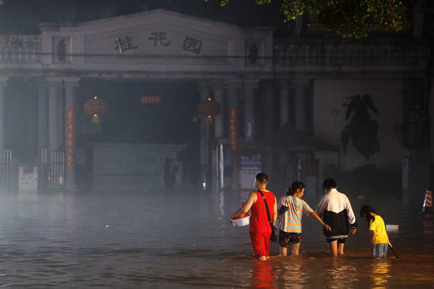 Mưa lũ "càn quét" miền Nam Trung Quốc