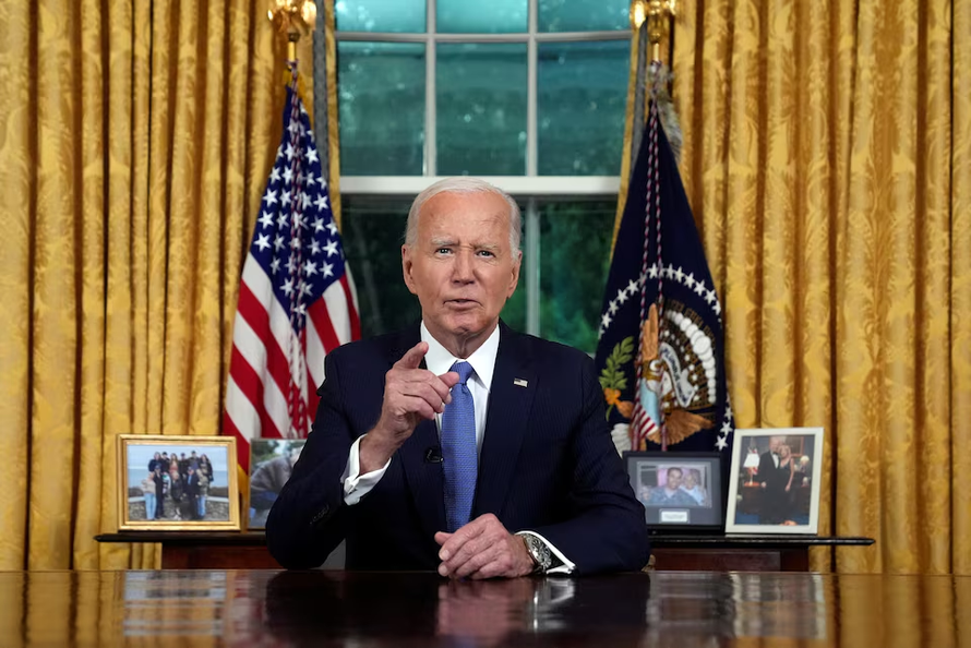 Ông Biden tuyên bố "truyền ngọn đuốc" cho thế hệ mới