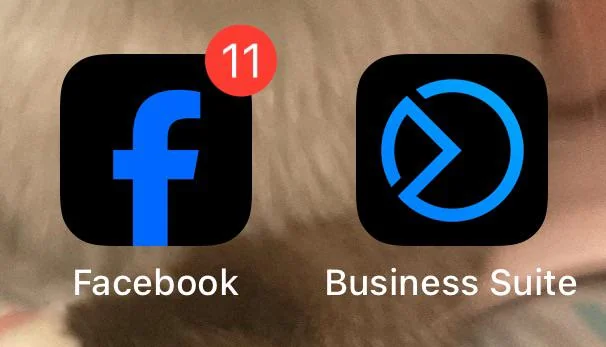 Lý do Facebook đổi màu logo 