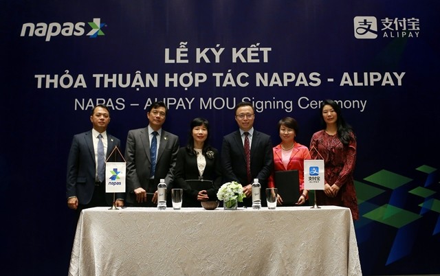 Lễ kí kết hợp tác giữa NAPAS và ALIPAY