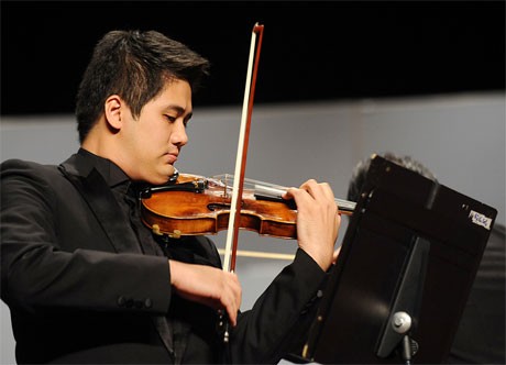 nghệ sĩ violin Bùi Công Duy