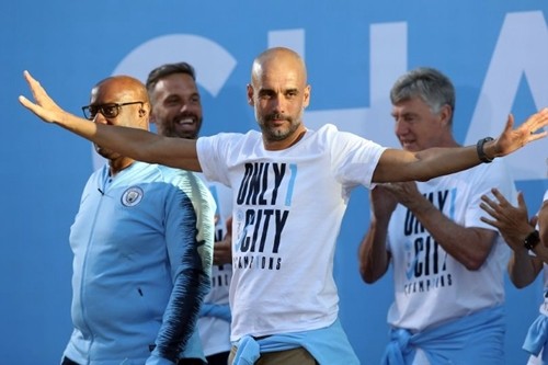 Guardiola đoạt giải HLV hay nhất mùa 2017-2018