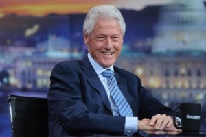 Cựu Tổng thống Mỹ Bill Clinton viết tiểu thuyết ly kỳ