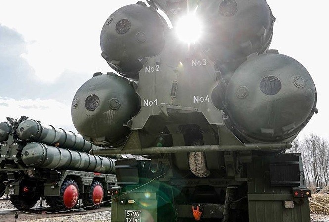 Hệ thống tên lửa phòng không S-400