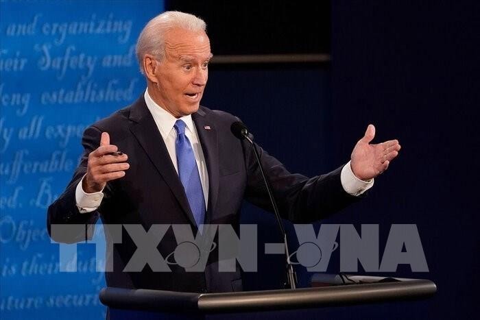 Ông Joe Biden cam kết không đóng cửa nền kinh tế Mỹ