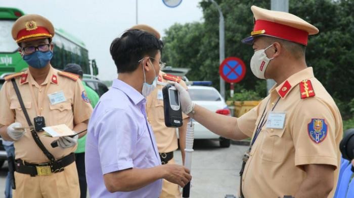 Năm 2021, Phó Thủ tướng yêu cầu đổi mới phương thức tuần tra, kiểm soát, tập trung vào các khung giờ thường xảy ra TNGT đặc biệt nghiêm trọng để kịp thời phát hiện vi phạm - Ảnh minh họa