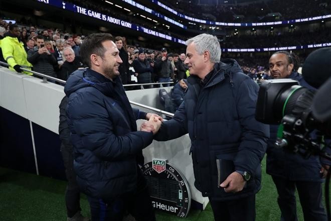 Mourinho đồng cảm với Lampard.