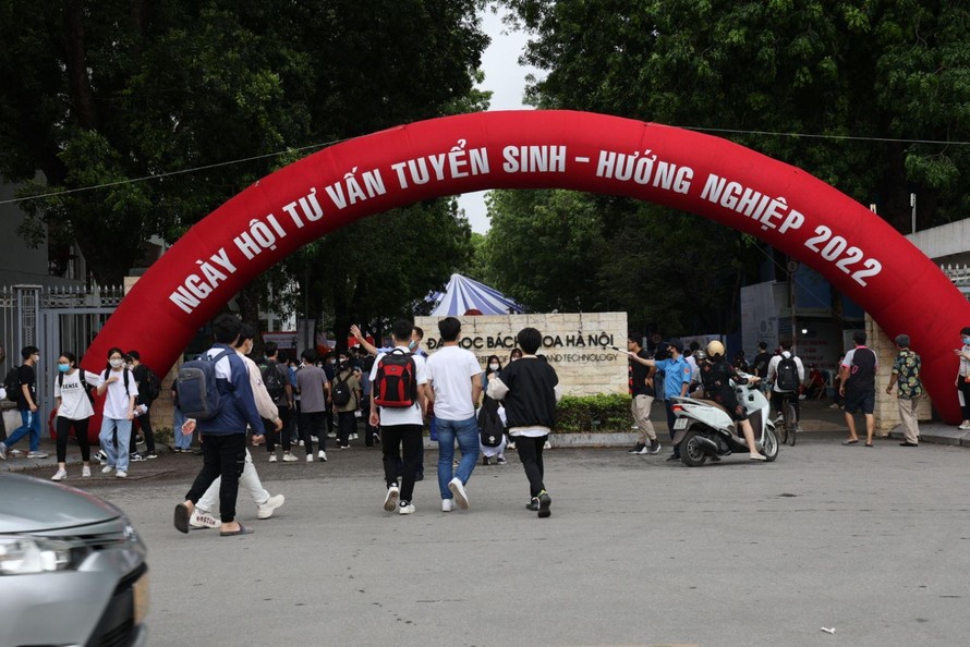 Ngày hội tư vấn xét tuyển đại học, cao đẳng 2022: Giải đáp nhiều thắc mắc của thí sinh và phụ huynh