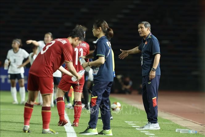 SEA Games 32: HLV Mai Đức Chung yêu cầu học trò tập trung tuyệt đối cho trận chung kết