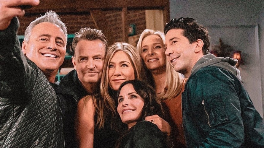 Dàn sao 'Friends' tưởng nhớ bạn diễn Matthew Perry 