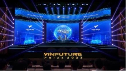 Chiêm ngưỡng sân khấu vinh danh các nhà khoa học kiệt xuất của Giải thưởng VinFuture 2023 