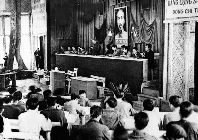 Kỷ niệm 134 năm Ngày sinh Chủ tịch Hồ Chí Minh: Để Đảng mãi là ngọn cờ lãnh đạo dẫn dắt dân tộc