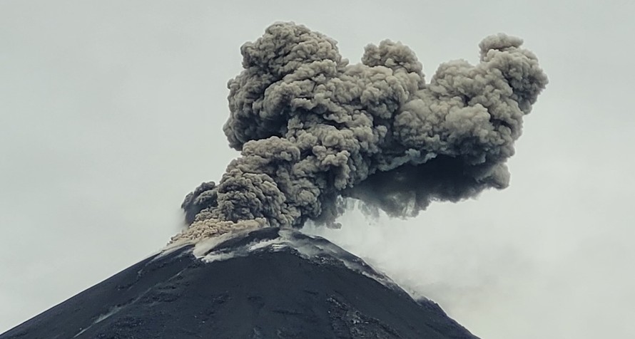 Núi lửa Tungurahua của Ecuador ghi nhận hoạt động địa chấn tăng cao