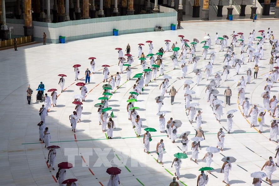 Hàng chục người tử vong, hàng nghìn người kiệt sức vì nắng nóng trong lễ hành hương Hajj