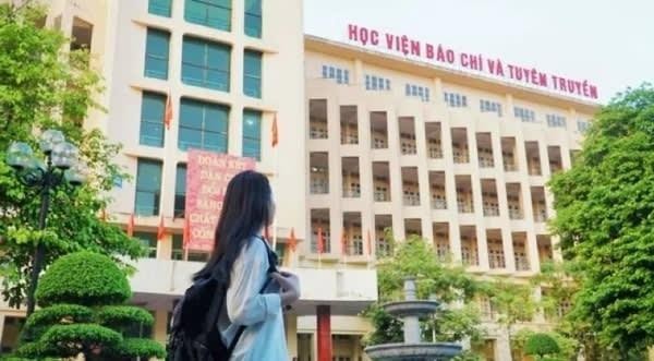 Các trường đại học lần lượt công bố điểm sàn xét tuyển năm 2024