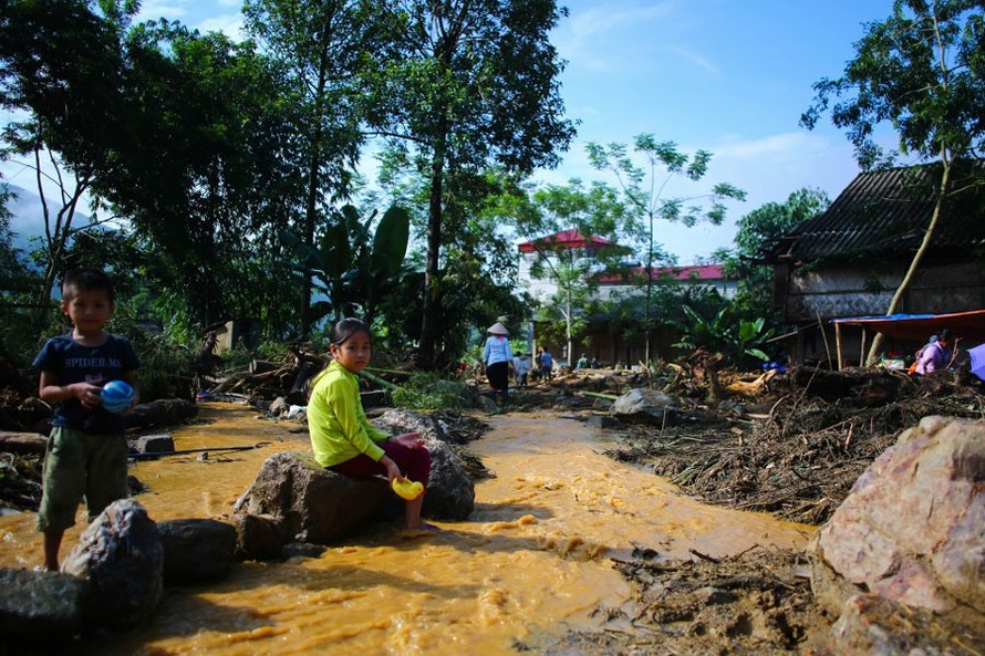 Hình ảnh tan hoang tại bản Tủ (Yên Bái) sau lũ quét. (Ảnh: Sơn Tùng)