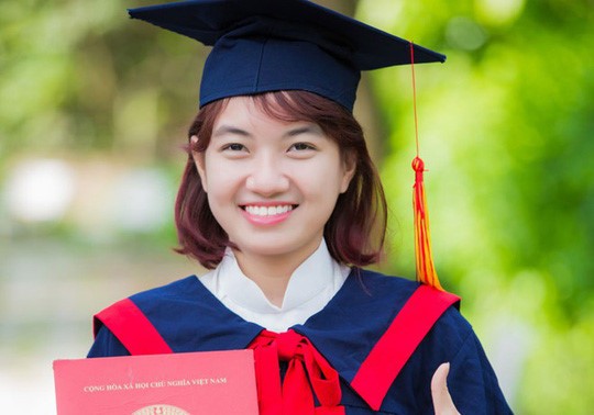 Những 'bóng hồng' thủ khoa đại học xuất sắc năm 2018