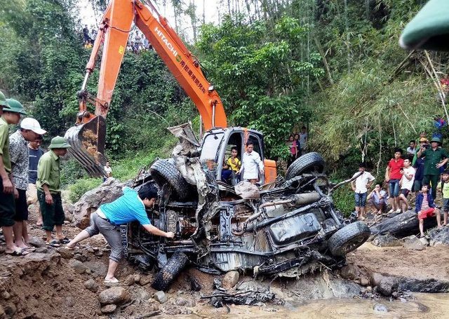 Hiện trường nơi phát hiện chiếc xe của cán bộ biên phòng sử dụng đi làm nhiệm vụ tháng 10/2017.