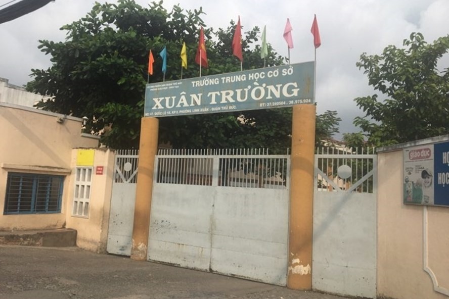 Trường THCS Xuân Trường (quận Thủ Đức, TPHCM), nơi xảy ra sự việc nam sinh lớp 8 B.V.T bị đánh hội đồng