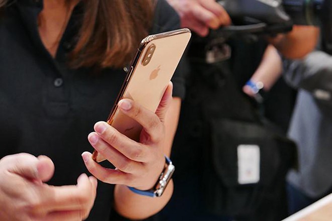 iPhone 2020 sẽ có màn hình lớn đến 6,7 inch. - Ảnh: AFP