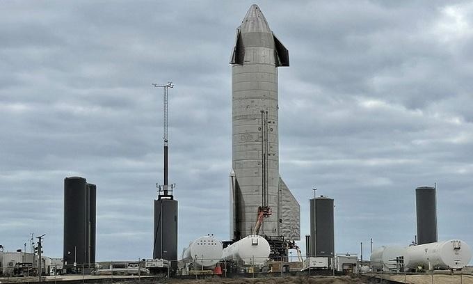 Nguyên mẫu SN10 ở Boca Chica. - Ảnh: NASA Spaceflight.