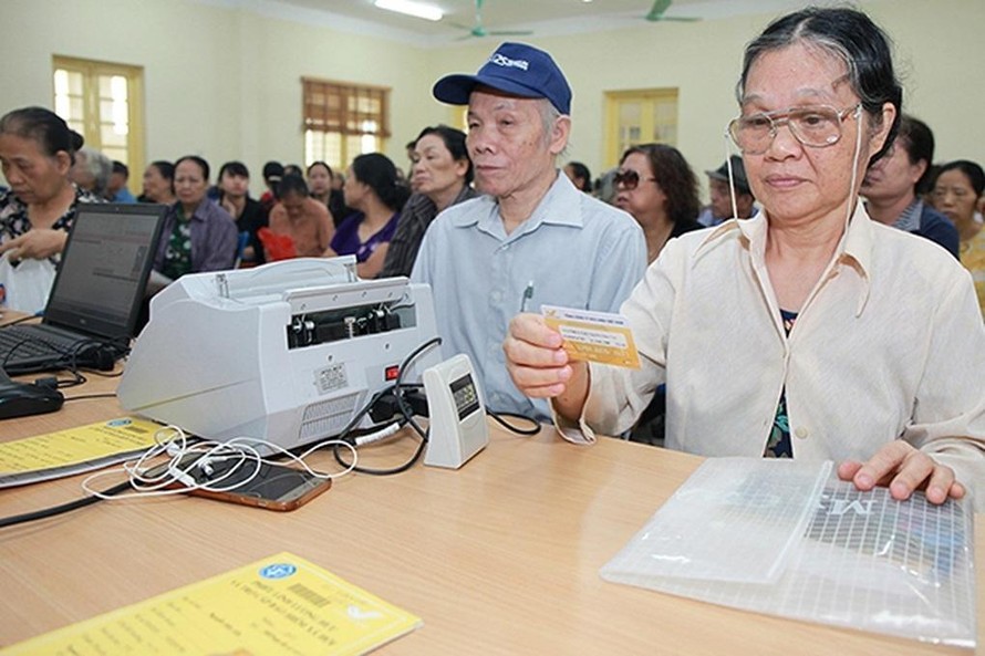 Đề xuất tăng thêm 15% lương hưu, trợ cấp từ năm 2022