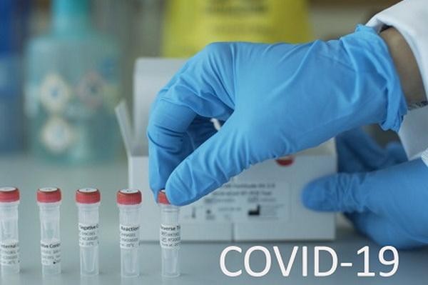 Thuốc kháng virus dạng xịt của Nga có thể chống lại tất cả các biến thể của virus SARS-CoV-2