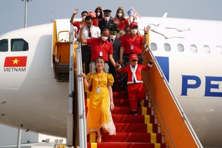 Vietjet đón tàu bay thân rộng A330 đầu tiên, chúc mừng mùa Giáng sinh 2021