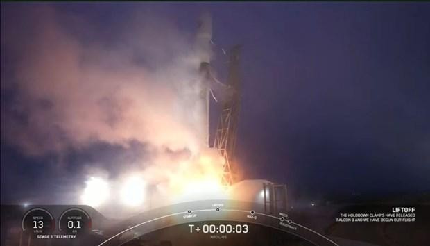 Tên lửa SpaceX Falcon phóng vệ tinh do thám NROL-85 từ Căn cứ Lực lượng Không gian Vandenberg ở California ngày 17/4. (Nguồn: SpaceX)