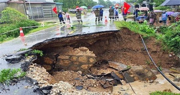 Mưa lũ lớn tại Bắc Bộ: 8 người chết và bị thương, nhiều tuyến đường sạt lở