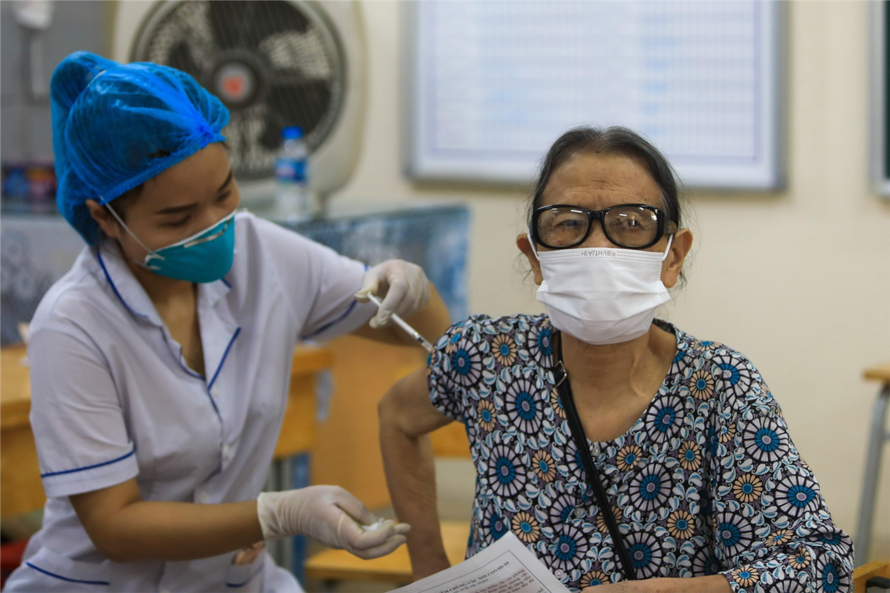 Rà soát các quy định của pháp luật về tiêm vaccine phòng COVID-19