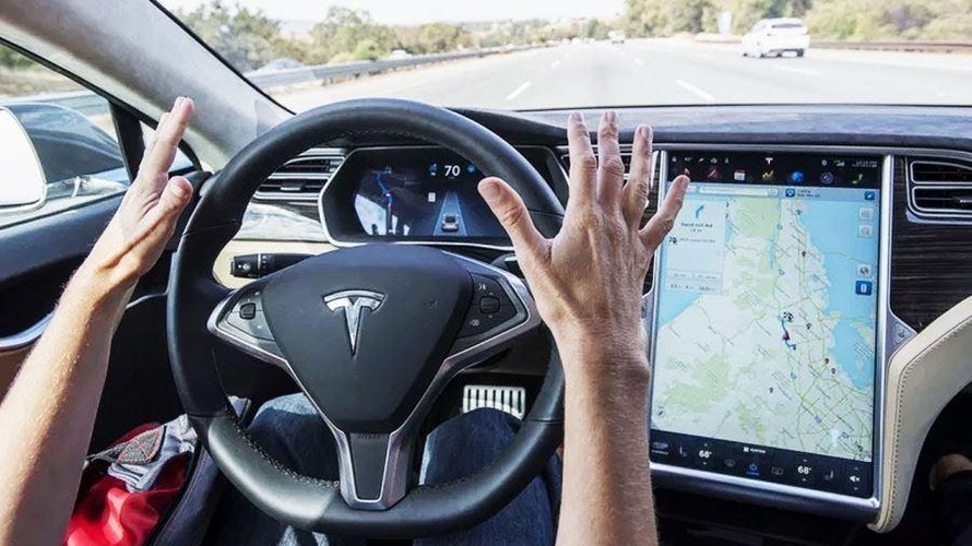 Mỹ mở rộng điều tra về độ an toàn hệ thống lái xe tự động của Tesla