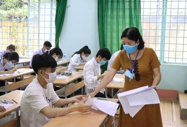 Thí sinh dự tốt nghiệp trung học phổ thông. (Ảnh: TTXVN)