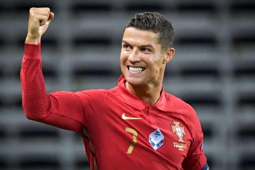 CR7 lập kỷ lục vô tiền khoáng hậu tại World Cup, Bồ Đào Nha ra quân thắng lợi