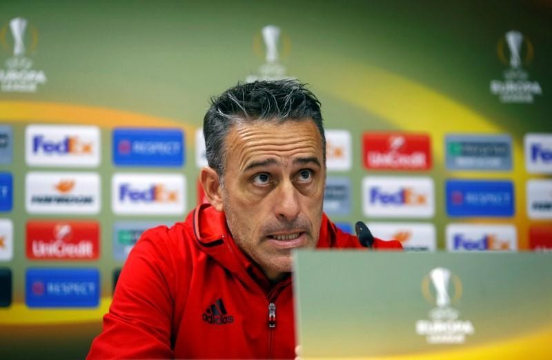 HLV Paulo Bento. - Ảnh: Reuters.com