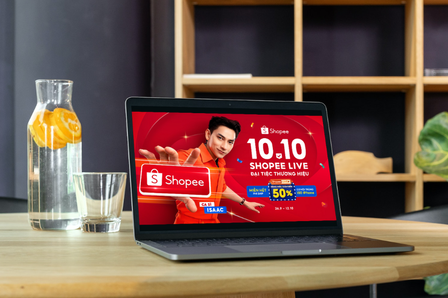 10.10 Shopee Live Đại tiệc tung loạt ưu đãi khủng , dân tình đặt hẹn săn sale và xem gameshow thả ga