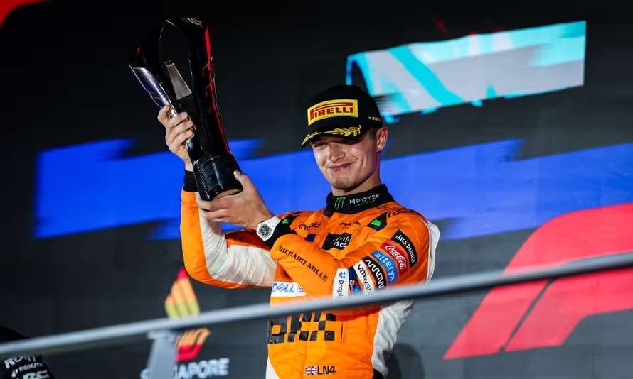 Lando Norris chiến thắng cách biệt của Lando Norris tại chặng đua Singapore. Ảnh: Florent Gooden/DPPI/Shutterstock.