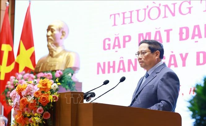 Thủ tướng Phạm Minh Chính phát biểu tại buổi gặp mặt đại diện doanh nghiệp nhân Ngày Doanh nhân Việt Nam (13/10).