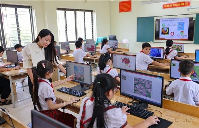 Trường Tiểu học Đồng Tháp (huyện Đan Phượng) được đầu tư xây dựng đạt chuẩn quốc gia mức độ 2. Ảnh: Thanh Tùng/TTXVN