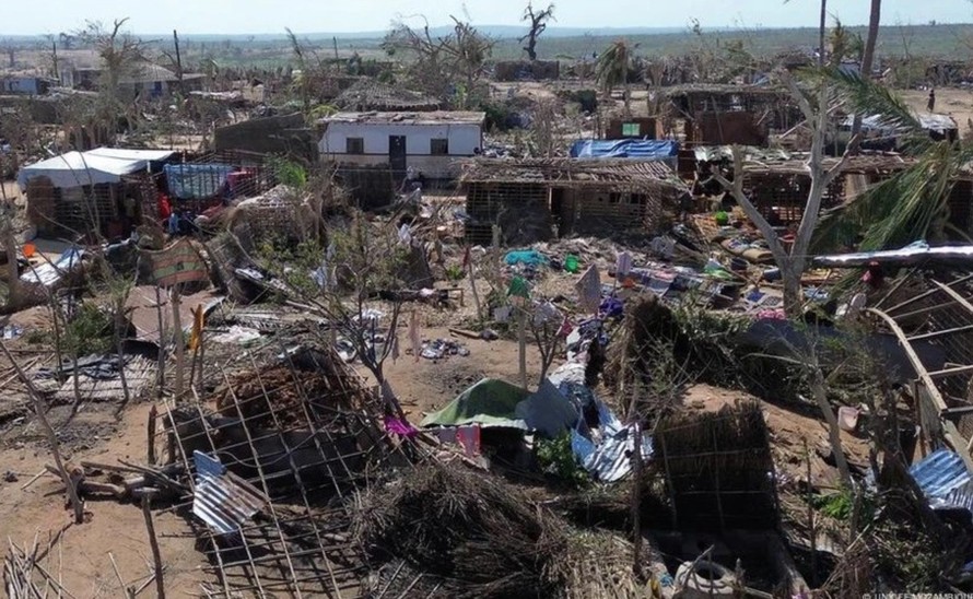 Những ngôi nhà ở Mozambique đã bị phá hủy bởi cơn bão Chido. Ảnh: UNICEF