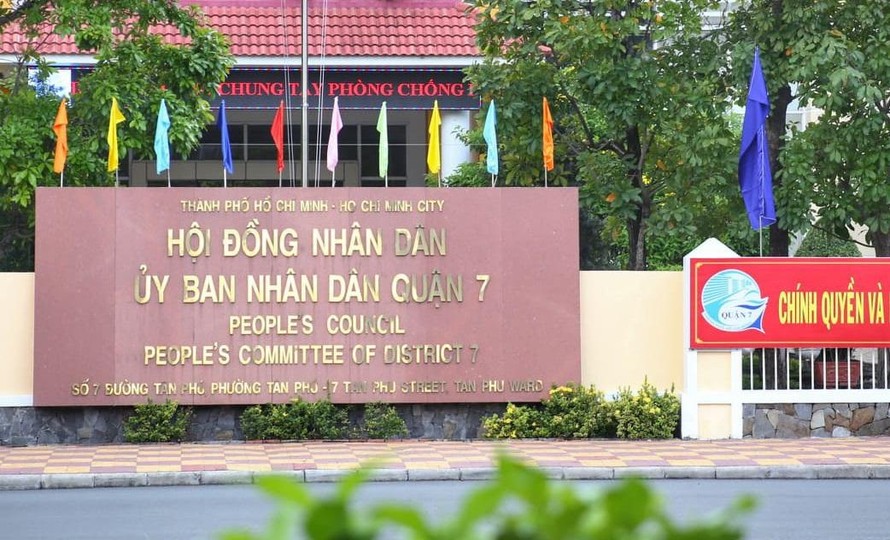 Trụ sở UBND quận 7 (TP.HCM).