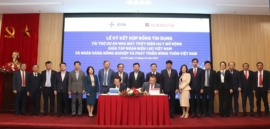 EVN và Agribank ký kết hợp đồng tín dụng tài trợ Dự án Nhà máy Thủy điện Ialy mở rộng 