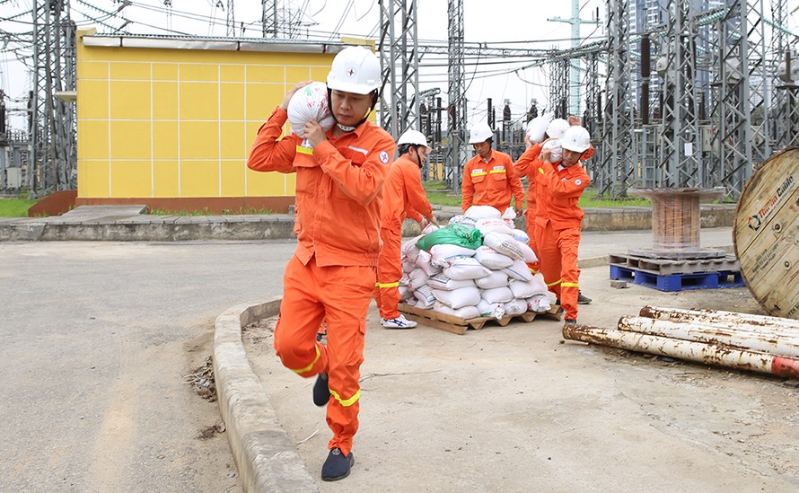 EVN khẩn trương, nghiêm túc triển khai các nhiệm vụ ứng phó cơn bão đầu tiên của năm 2023 (Talim)