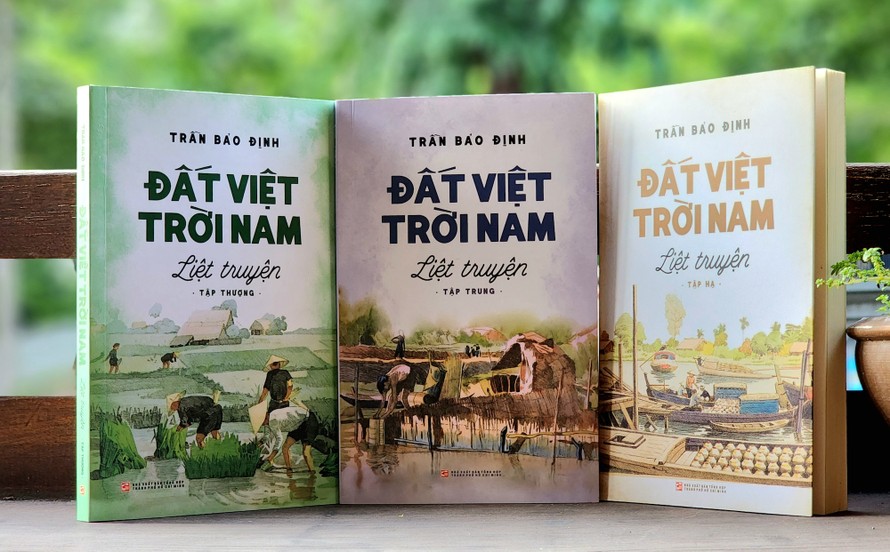 Tuyển tập “Đất Việt trời Nam liệt truyện” của nhà văn Trần Bảo Định